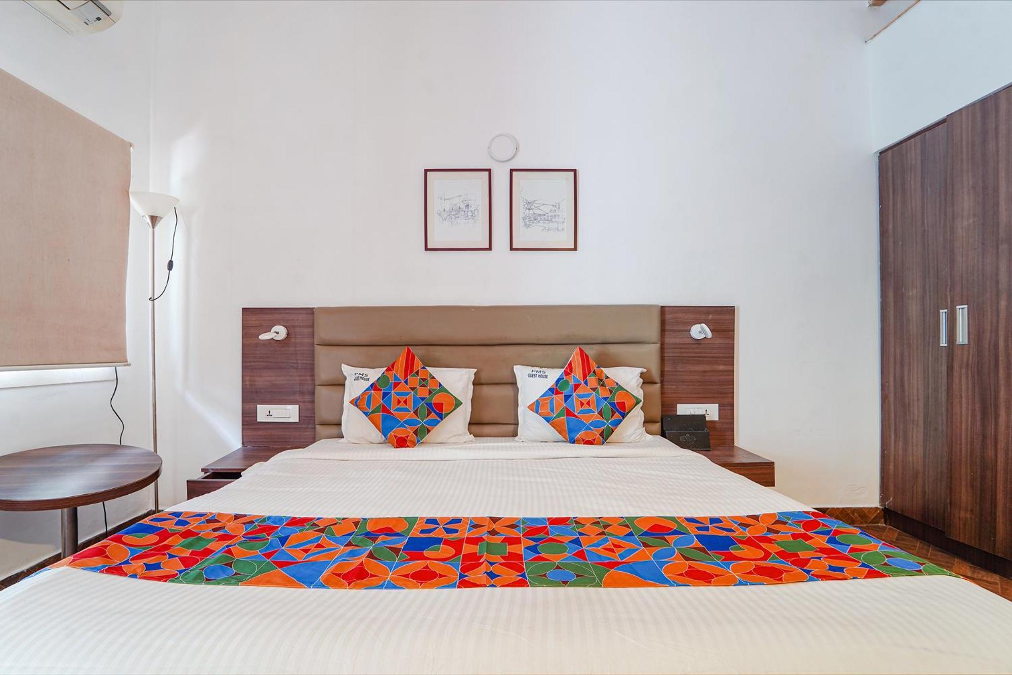 Fabexpress Le Aham Boutique - Auroville Beach - 600M Puducherry Buitenkant foto