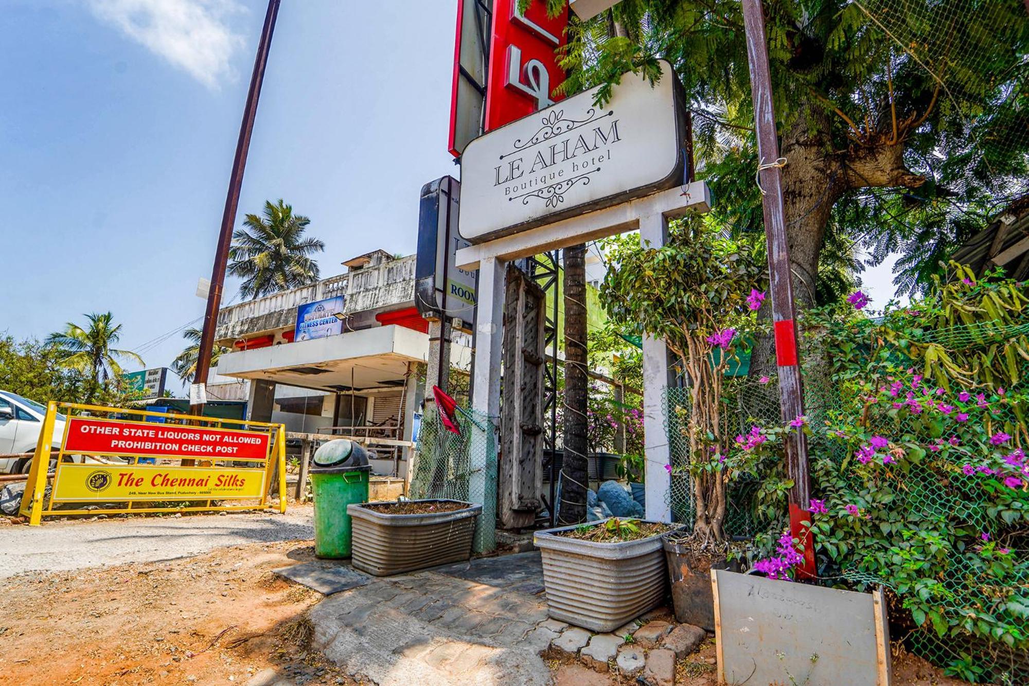 Fabexpress Le Aham Boutique - Auroville Beach - 600M Puducherry Buitenkant foto