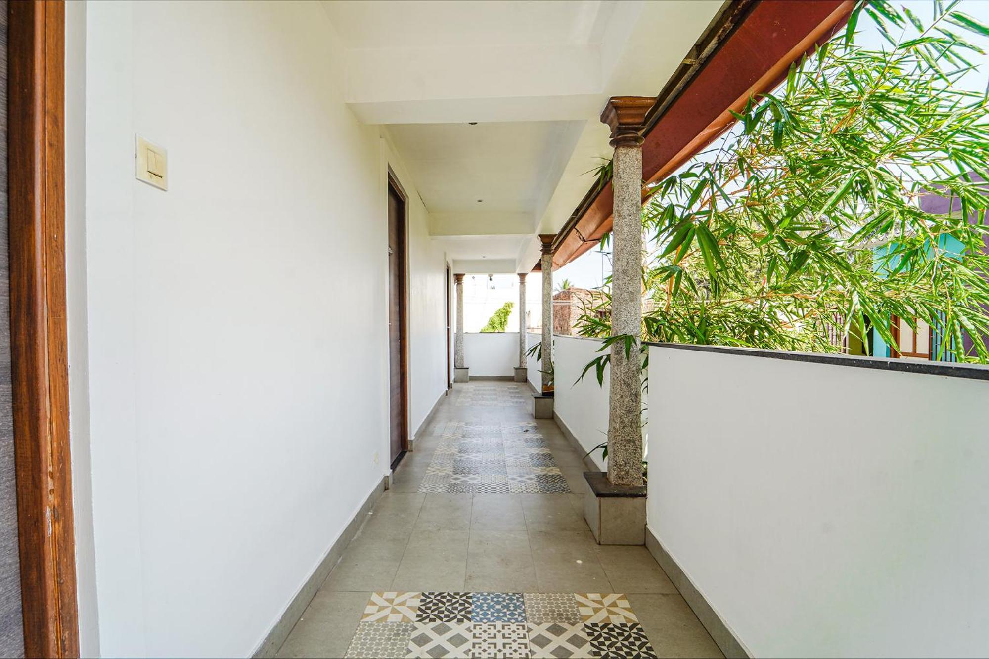 Fabexpress Le Aham Boutique - Auroville Beach - 600M Puducherry Buitenkant foto